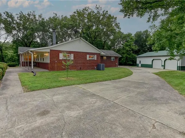 12510 N Farley Rd, Platte City, MO 64079