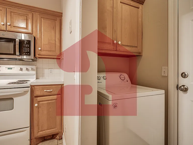 2711 Silvertree Dr — Photo 43