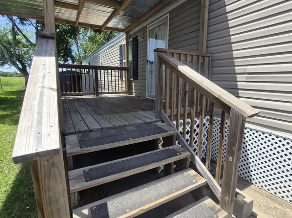 775 Steele Rd, Alvin, TX