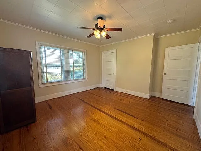 816 York St NE — Photo 13