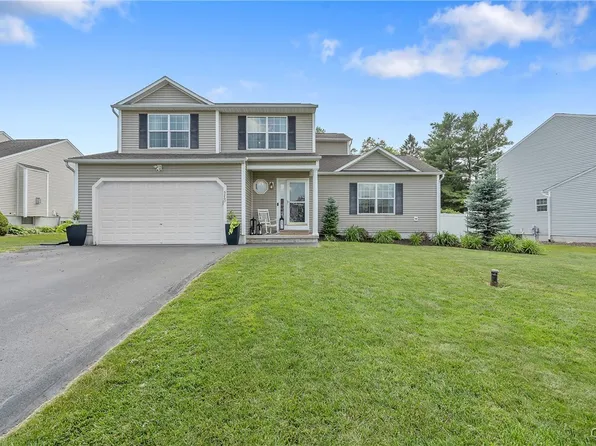 5269 Medasano Cir, Clay, NY 13041