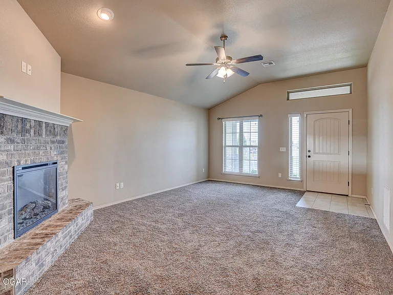 2531 Virginia Ave — Photo 5