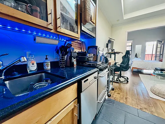 Rented by Mirador Real Estate | media 3