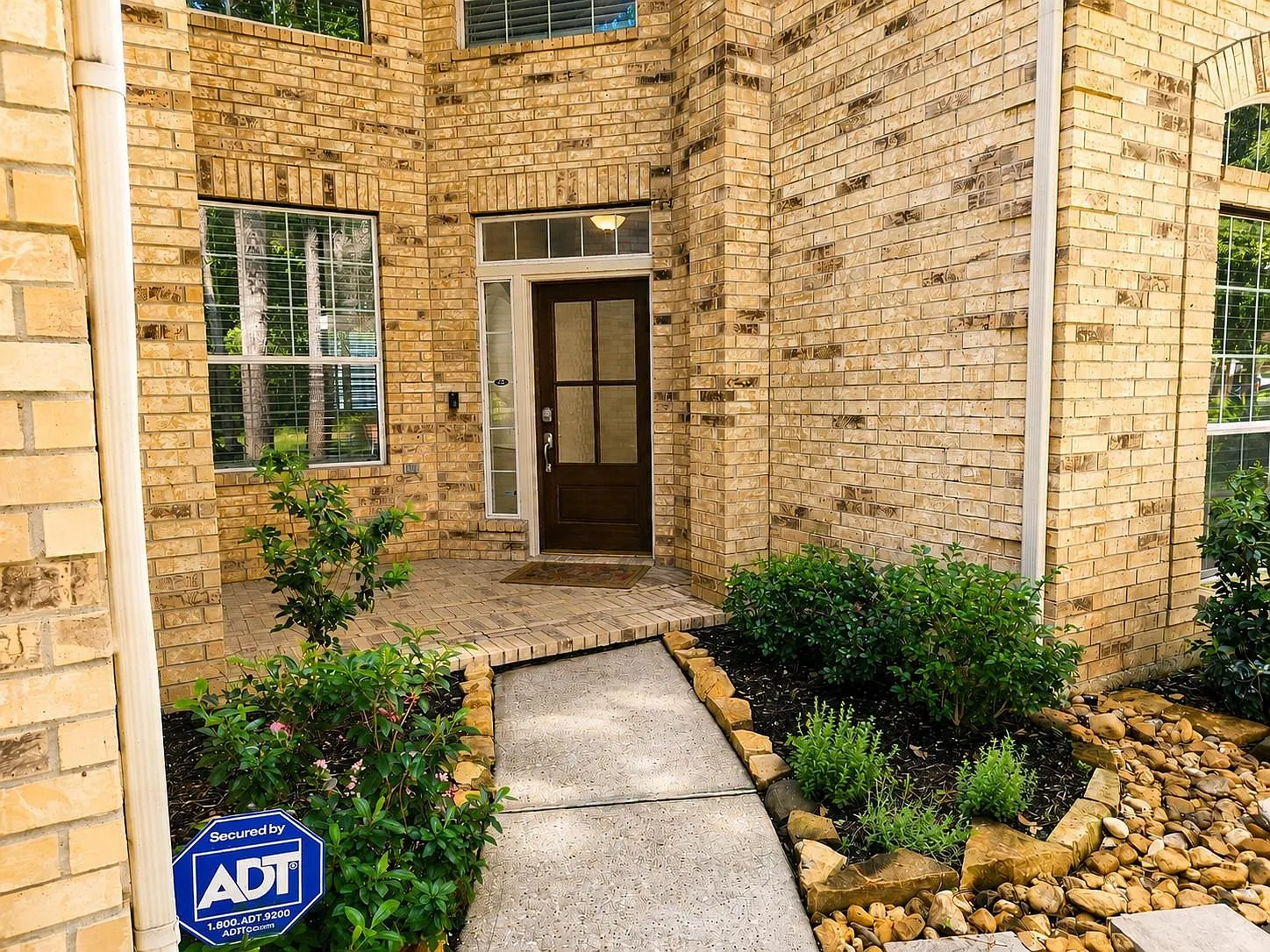 4 bed, 2.5 bath, 3134 sqft, $3,100 — Photo 3
