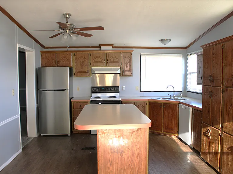 8644 Dustin Dr — Photo 8