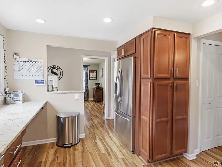 16 Paramount Pkwy — Photo 11
