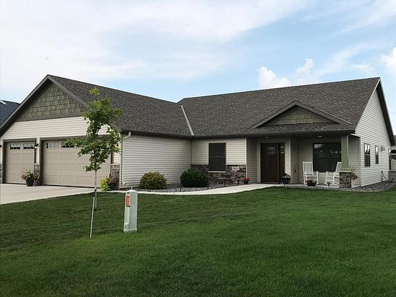 2nd image of 1805 Amblewood Ct