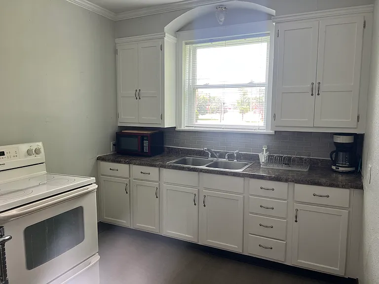 821-823 S 5th St #821 — Photo 8