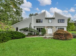 6 Debra Court, New City, NY 10956
