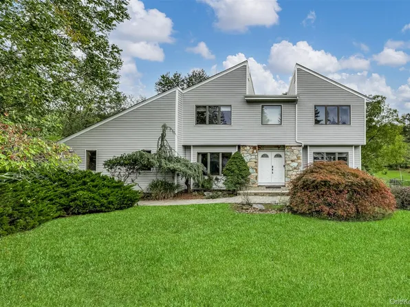 6 Debra Court, New City, NY 10956