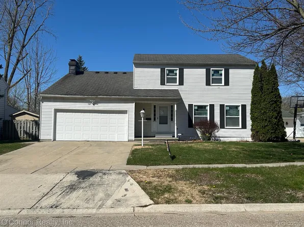 870 Indiana Ave, Marysville, MI 48040