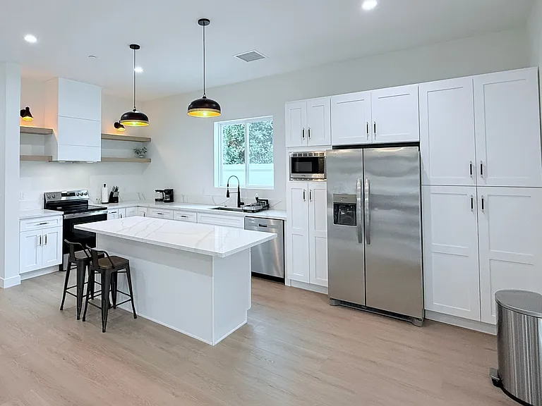 5725 Bertrand Ave #1/2 — Photo 12