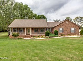 1533 Foxfire Cir, Seymour, TN 37865