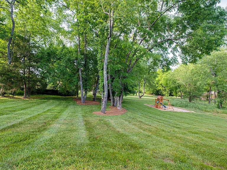 8231 Glover Dr — Photo 67