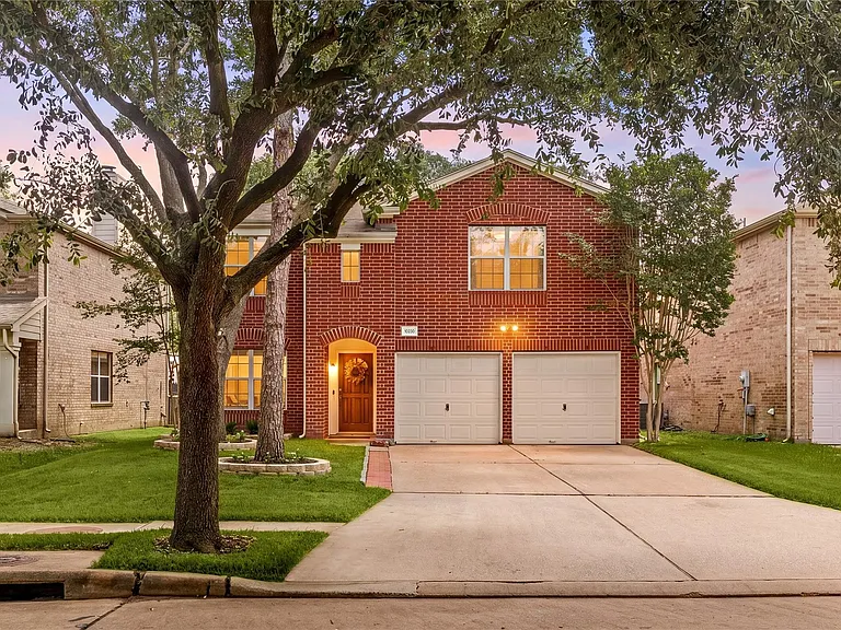 10230 E Summit Canyon Dr — Photo 2