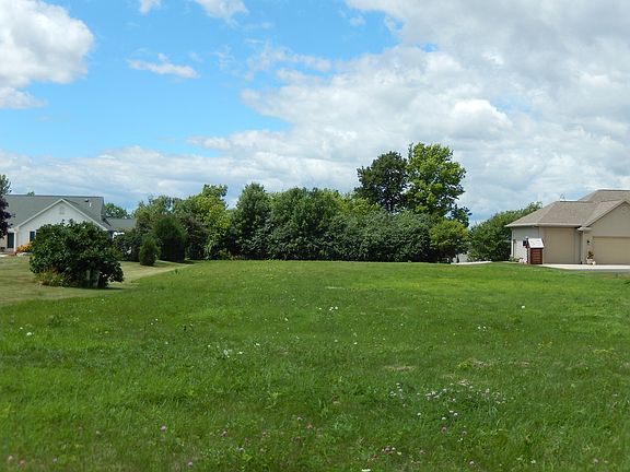 2nd image of Lot 16 Lake Breeze Dr.