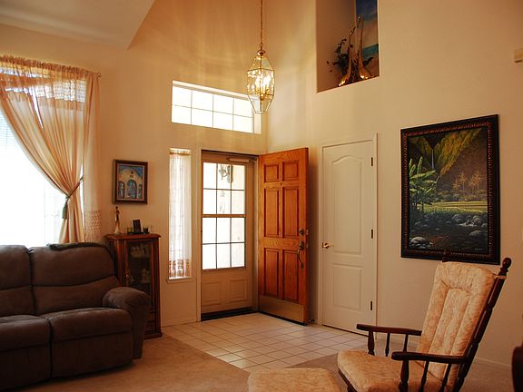 Lofted Ceilings in LR DR Breakfast FR MBR