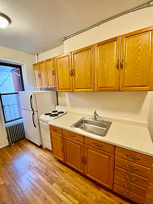 Rented by Douglas Elliman | media 9