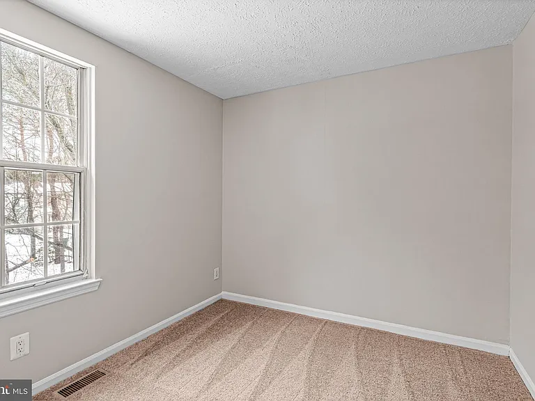 67 Dorchester Cir — Photo 13