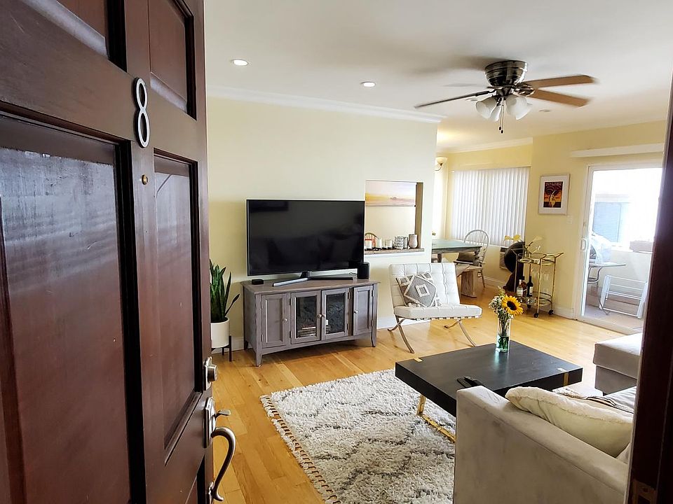 1st image of 11822 Gorham Ave #8