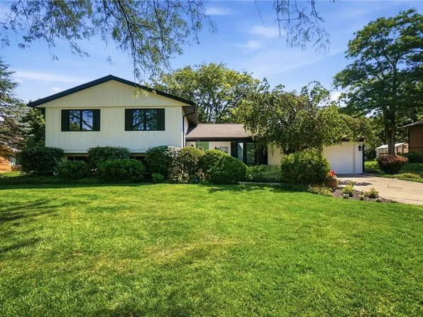 8220 Paragon Rd, Dayton, OH 45458