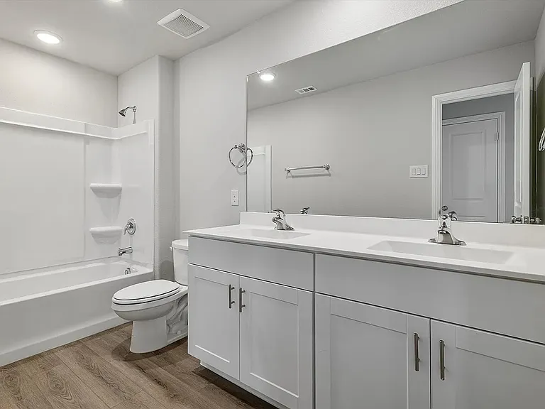 422 Wydown Dr — Photo 10