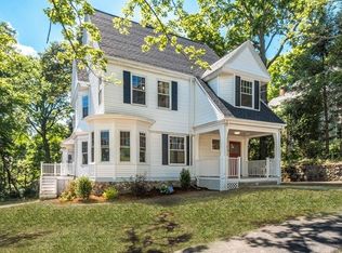 54 Linden St, Reading, MA 01867
