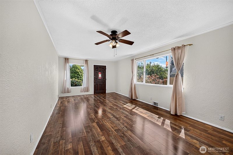 5th image of 4605 6th Avenue