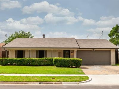 702 Irish Glen Dr, Arlington, TX, 76014