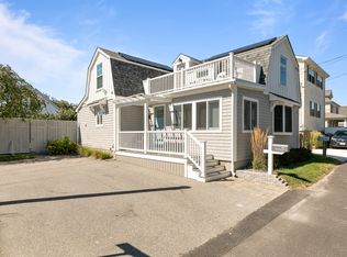 46 Cottage Ave, Portsmouth, RI 02871