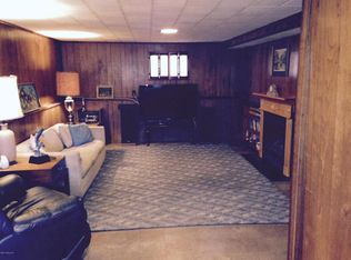 66 Mary Ln, Riverside, CT 06878