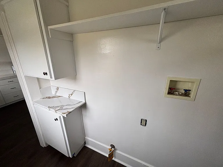 520 E Cypress St — Photo 12