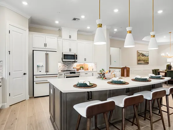 15345 Giardino Dr Unit 201, Naples, FL 34114