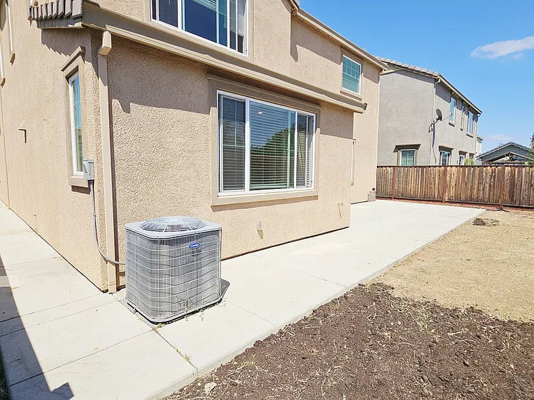 5444 Gallier Loop — Photo 45