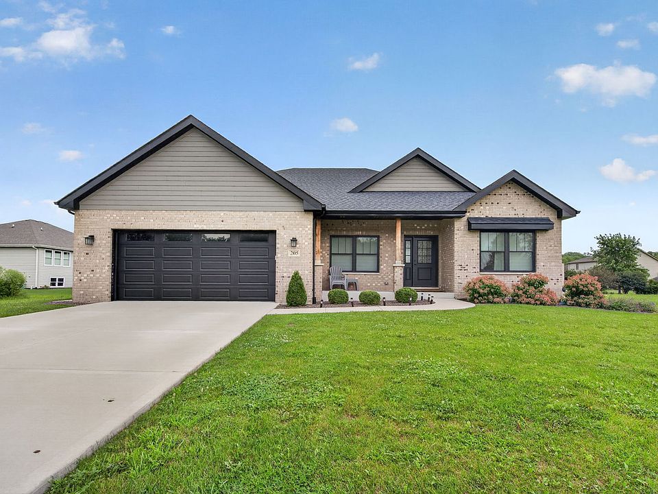 1st image of 205 Wesley Dr