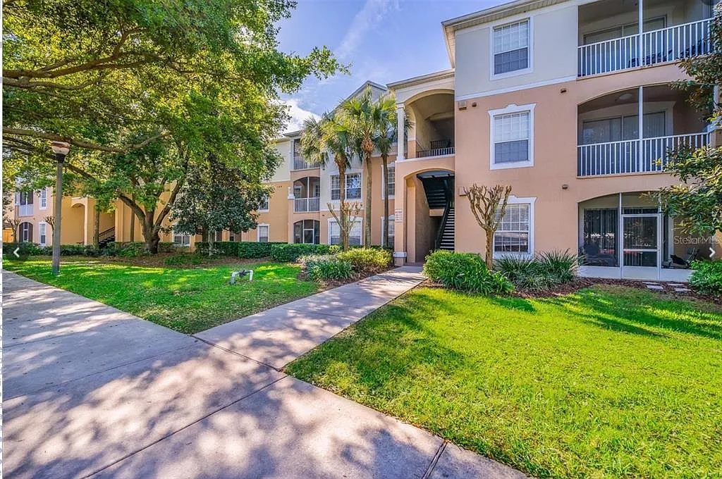 2 bed, 2.0 bath, 1050 sqft, $1,599 — Photo 1