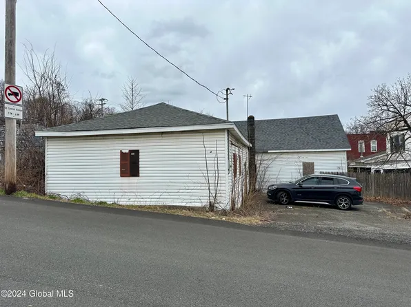 50 Lansing Street, Waterford, NY 12047