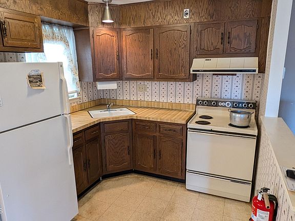 5th image of 723A Buckingham Drive