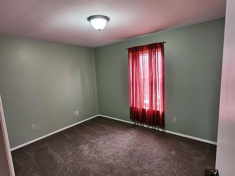 4564 Ohio St — Photo 7