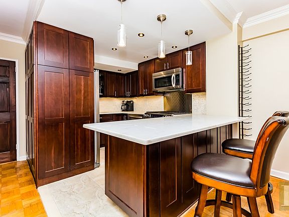 2nd image of 510 E 86th St APT 1C