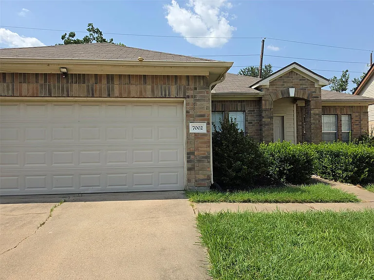 7002 Plaza Del Sol Dr #D — Photo 25