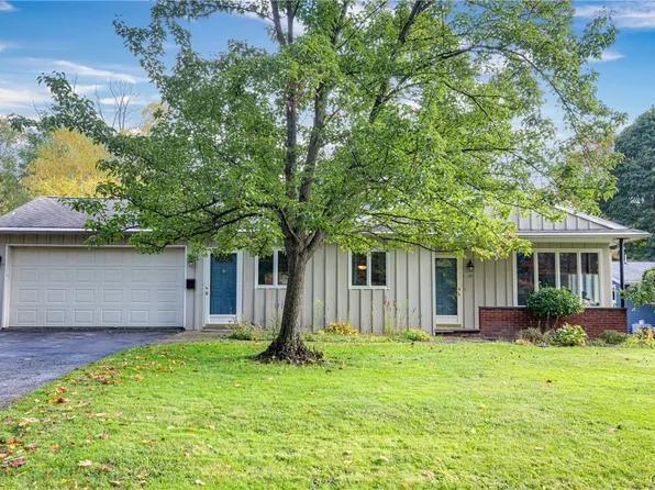 35 Lakeview Cir, Skaneateles, NY 13152