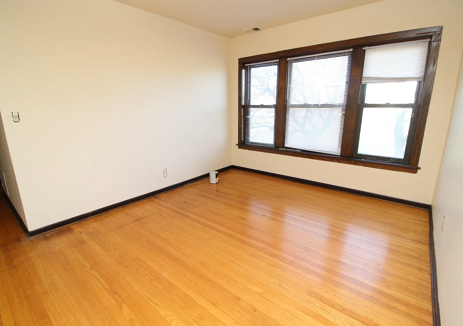 2 bed, 1500 sqft, $1,500 — Photo 3