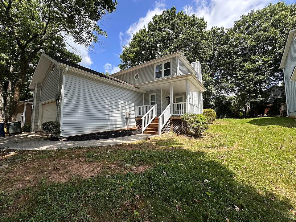 509 Carrsbrook Rd SE