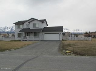 1000 S Pinnacle Mountain Dr, Palmer, AK 99645