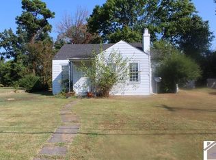 221 W Farthing St, Mayfield, KY 42066