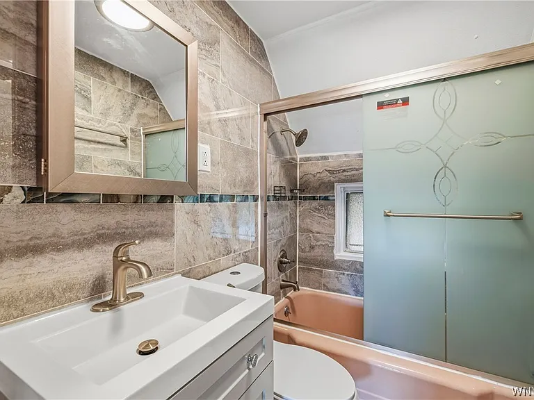 25 Parkridge Ave — Photo 9