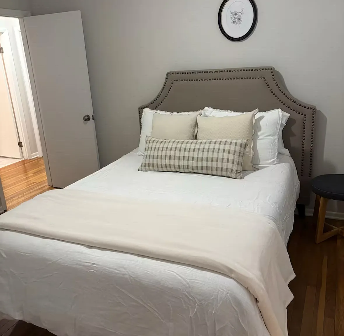 1314 Campbell Ave — Photo 2