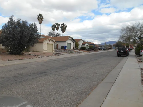 9961 E Banister Dr, Tucson, AZ 85730
