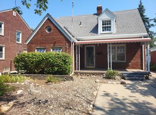 15282 Regina Ave, Allen Park, MI 48101